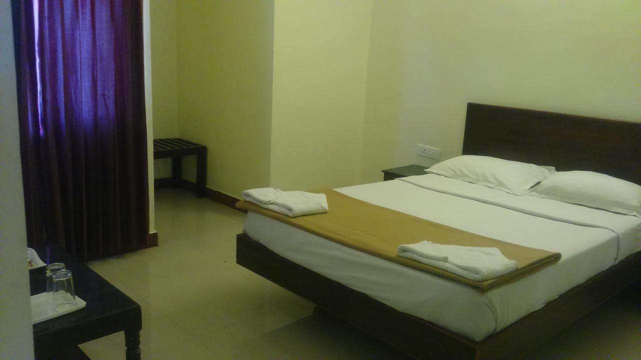 Hotel Blue Hills International Ooty Buitenkant foto