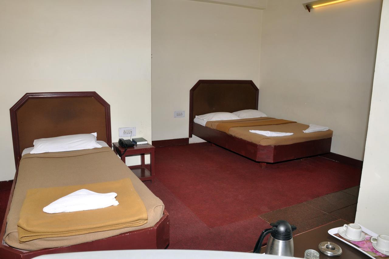 Hotel Blue Hills International Ooty Buitenkant foto