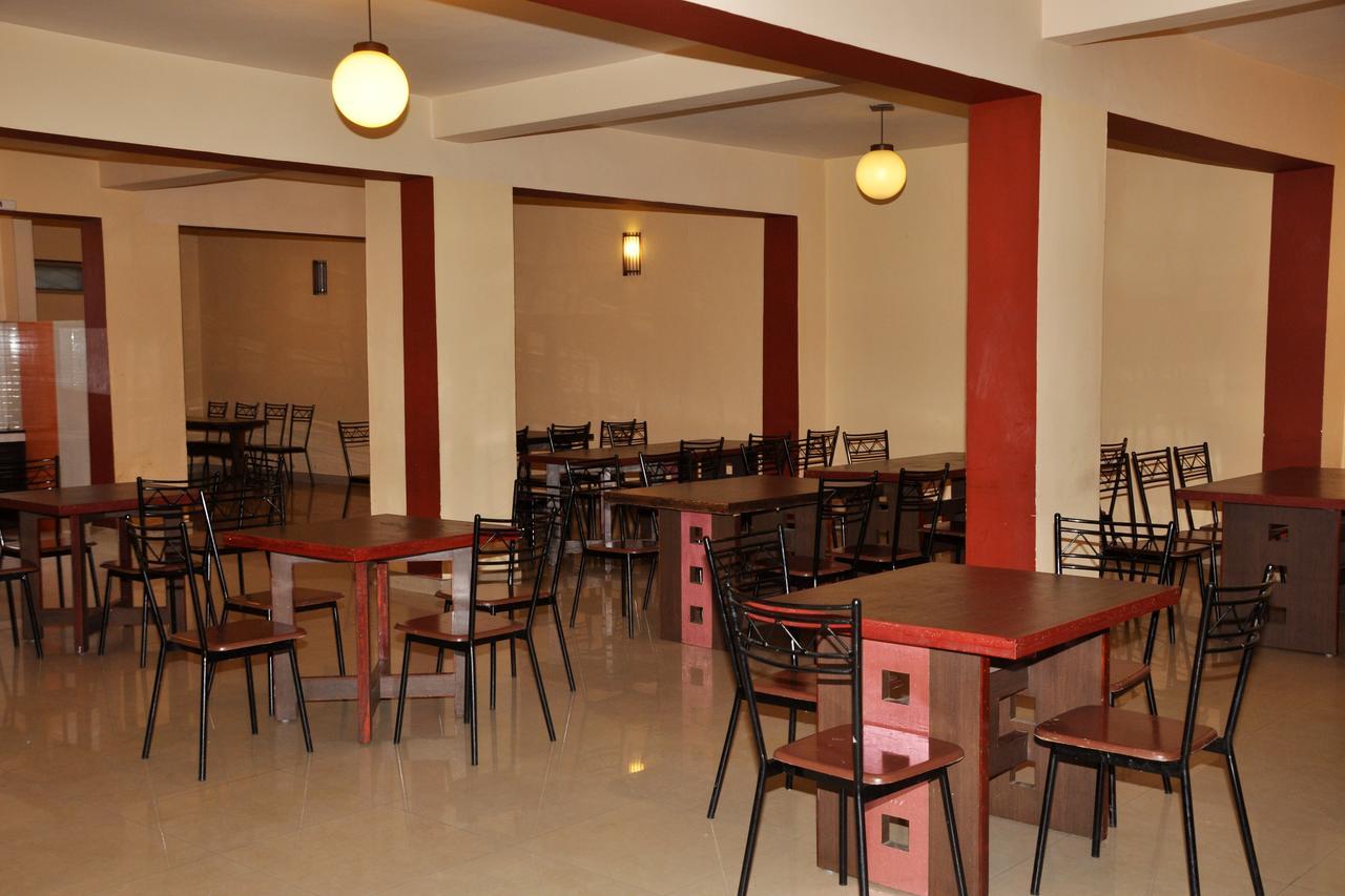 Hotel Blue Hills International Ooty Buitenkant foto