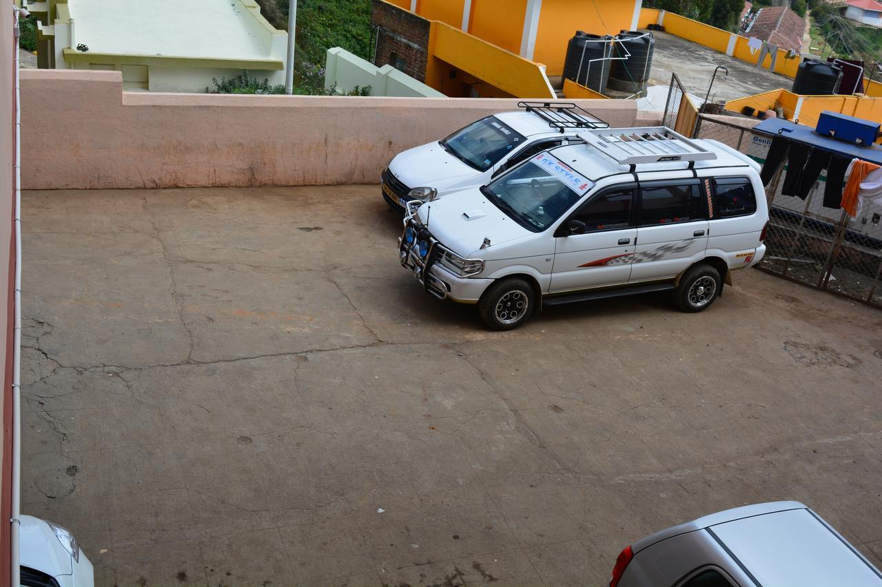 Hotel Blue Hills International Ooty Buitenkant foto