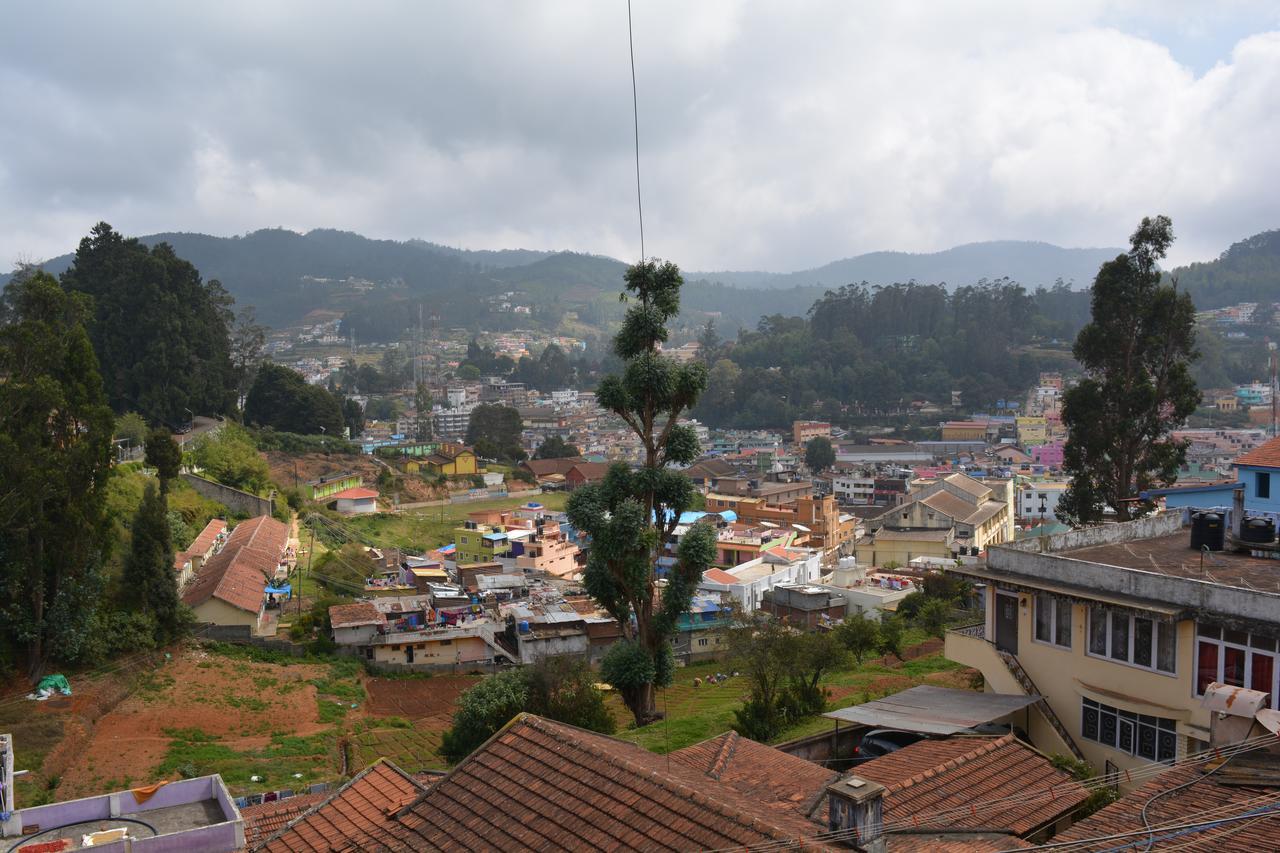Hotel Blue Hills International Ooty Buitenkant foto