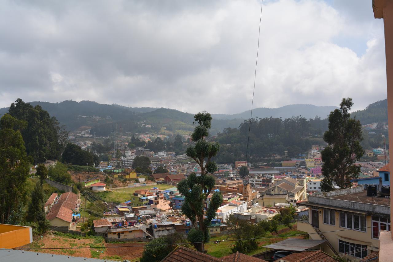 Hotel Blue Hills International Ooty Buitenkant foto