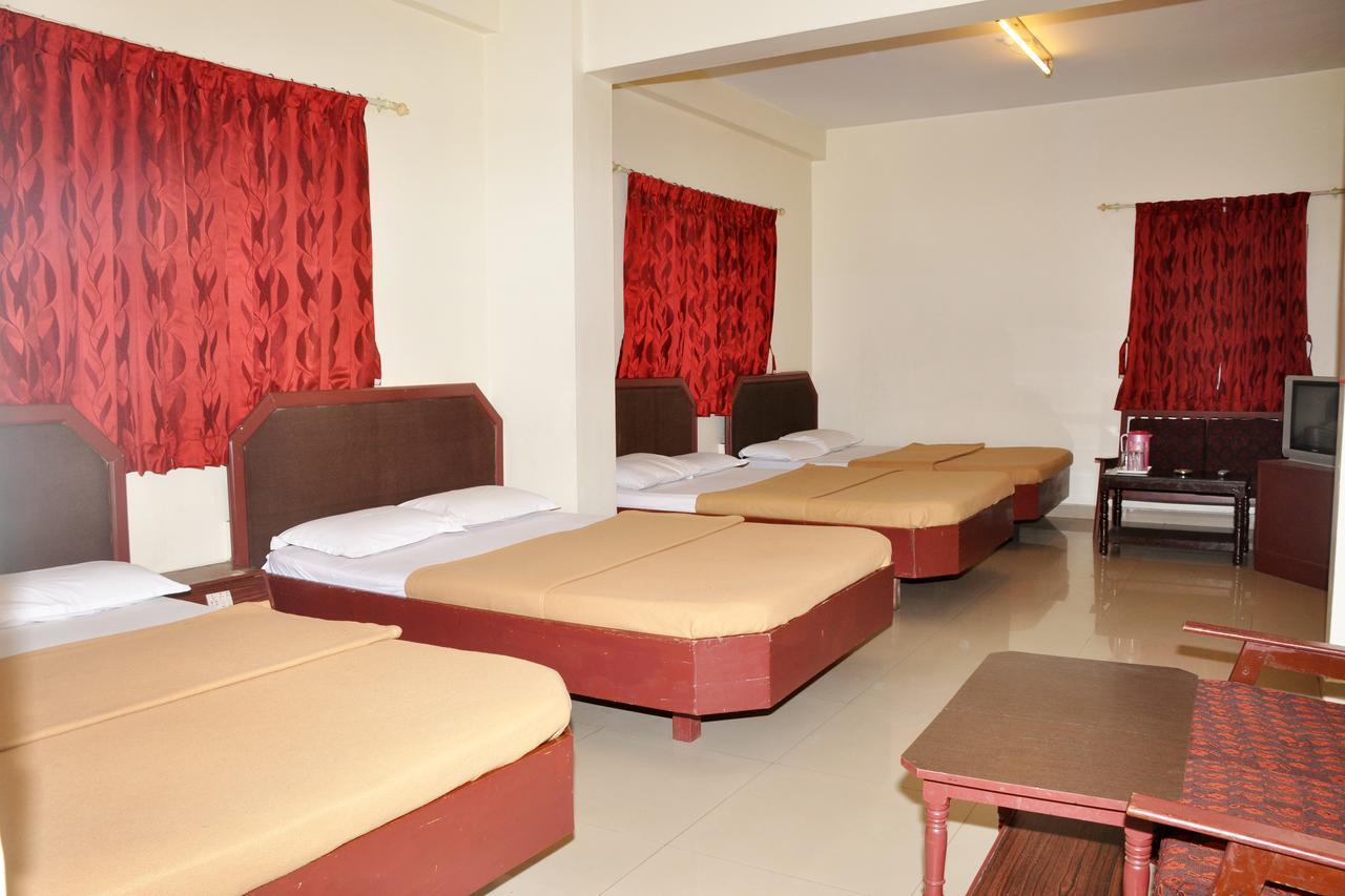 Hotel Blue Hills International Ooty Buitenkant foto