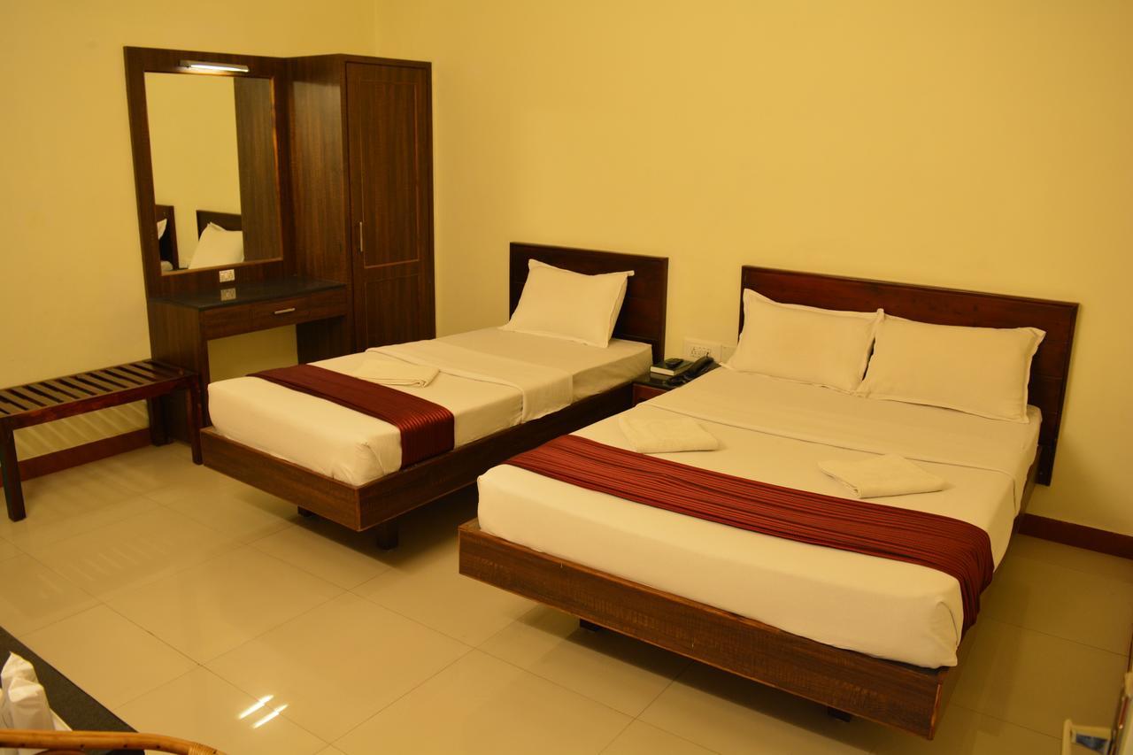 Hotel Blue Hills International Ooty Buitenkant foto
