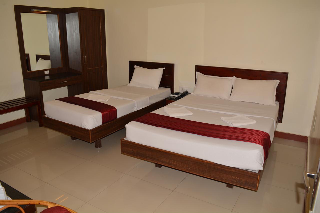 Hotel Blue Hills International Ooty Buitenkant foto